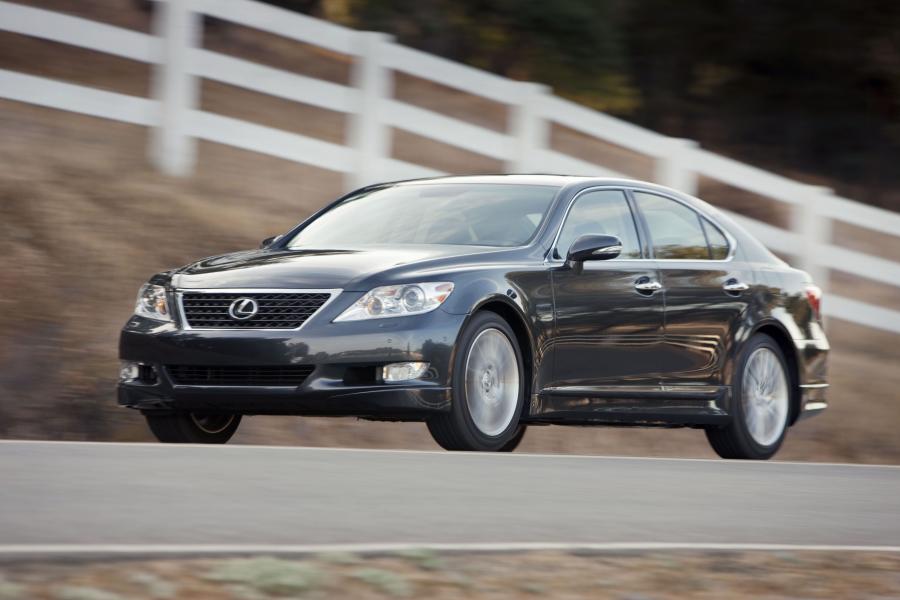  Lexus LS460 Sport 2010 года  (фото 16 из 18)